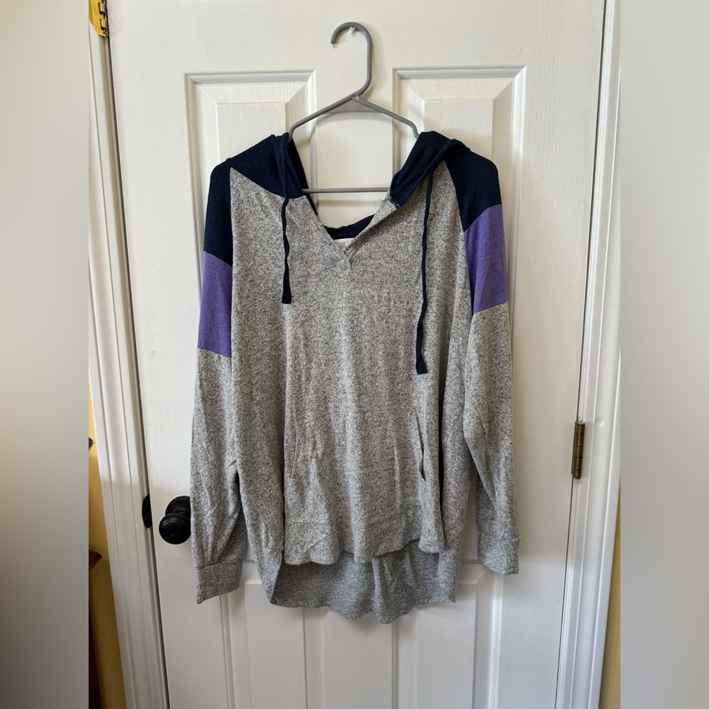 Market & Spruce Color Block Sweatshirt